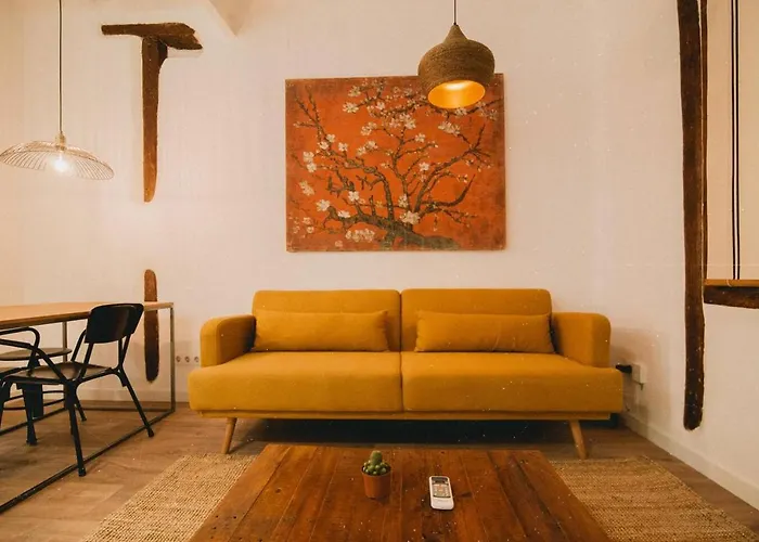Charming Design Reina Sofia